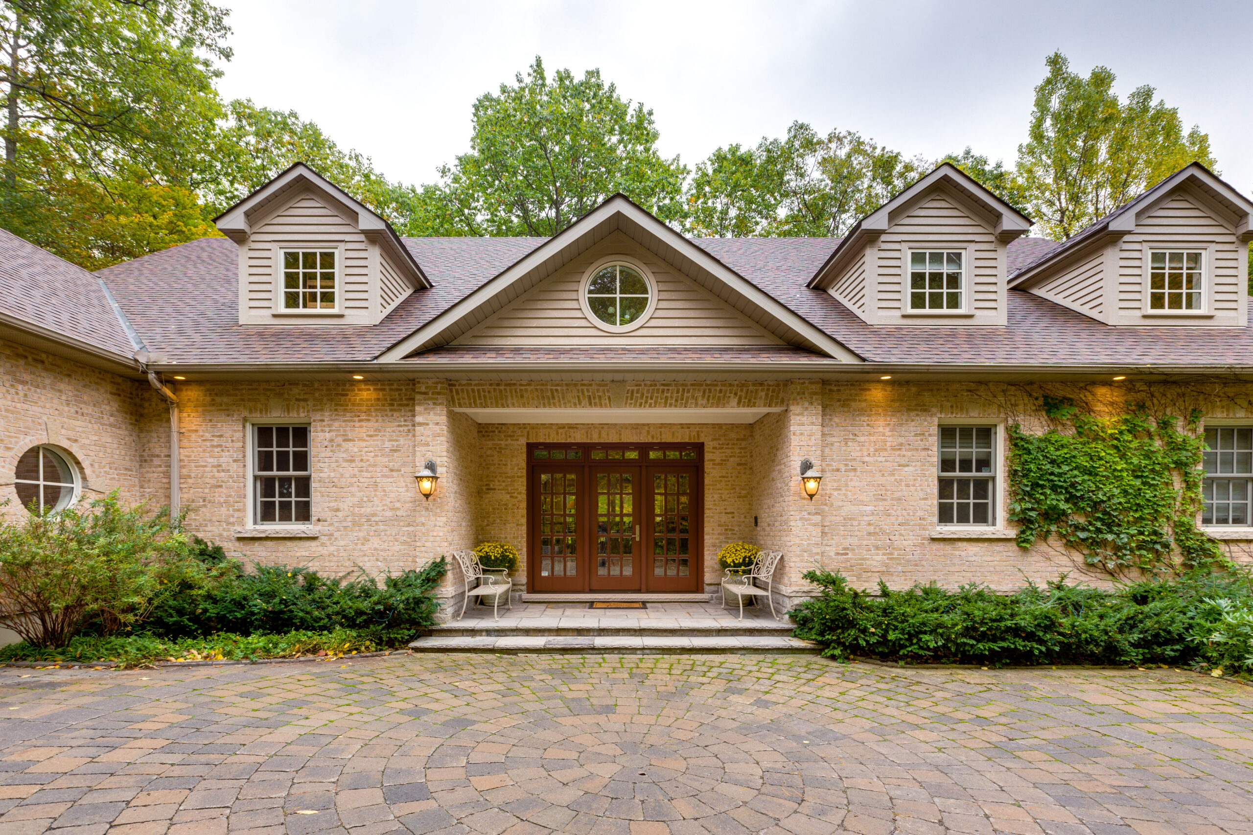 10 Important Considerations for Buying a House